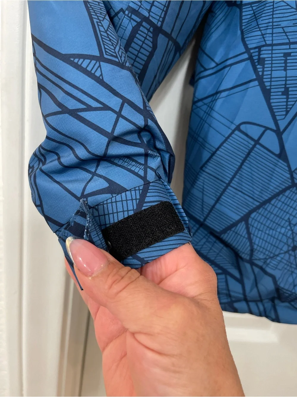 NWOT Kids Blue & Black Insulated Ski Jacket with Hood